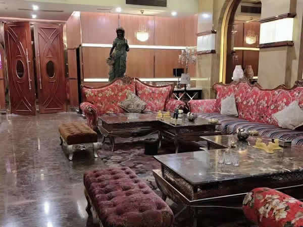 大理夜总会KTV招聘男模 不交钱 无押金当天上班提供宿舍职位封面